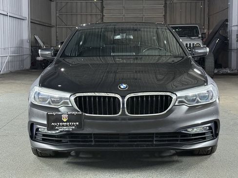 Used 2017 BMW 540i xDrive image 2