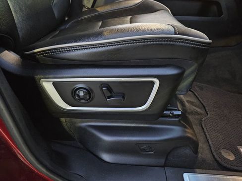 Used 2019 RAM 1500 Laramie image 36