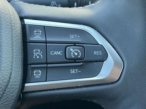 Used 2025 Jeep Compass Limited AWD/4WD image 20