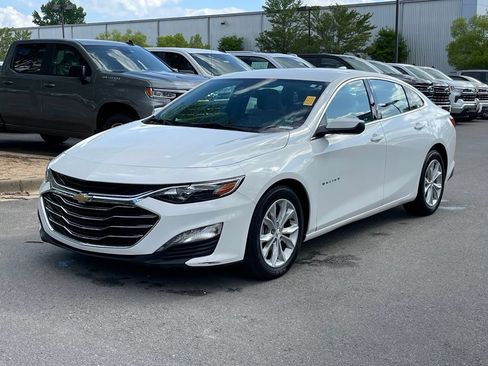 Used 2025 Chevrolet Malibu LT FWD image 3