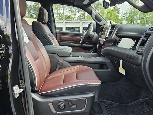 New 2025 RAM 1500 Limited image 15