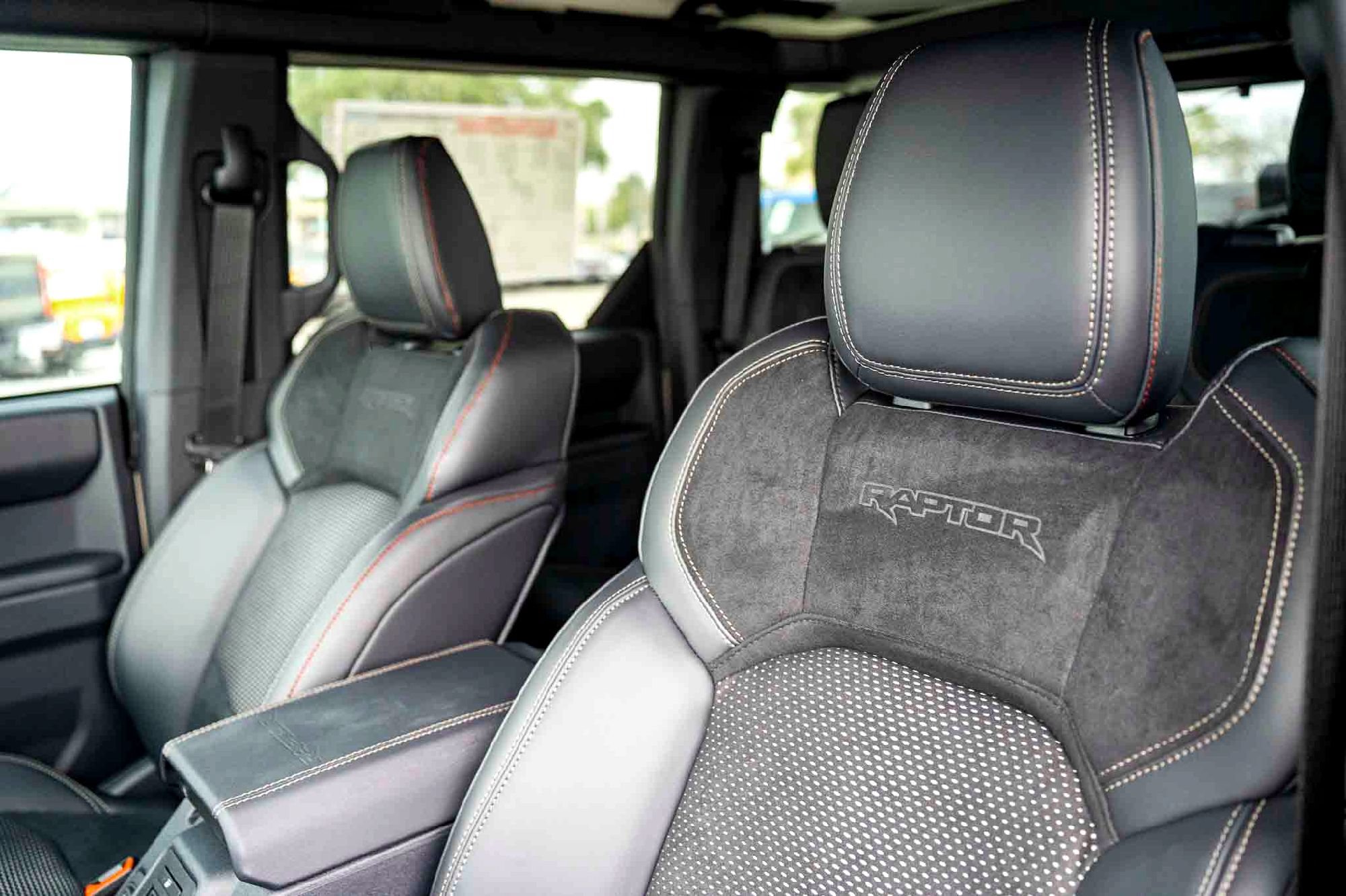 New 2025 Ford Bronco Raptor w/ Interior Carbon Fiber Pack AWD/4WD image 10