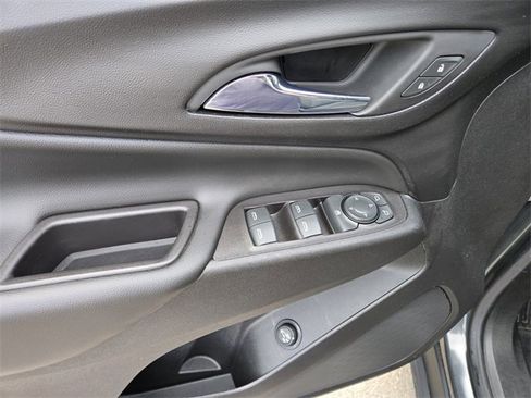 Used 2020 Chevrolet Equinox LT image 17