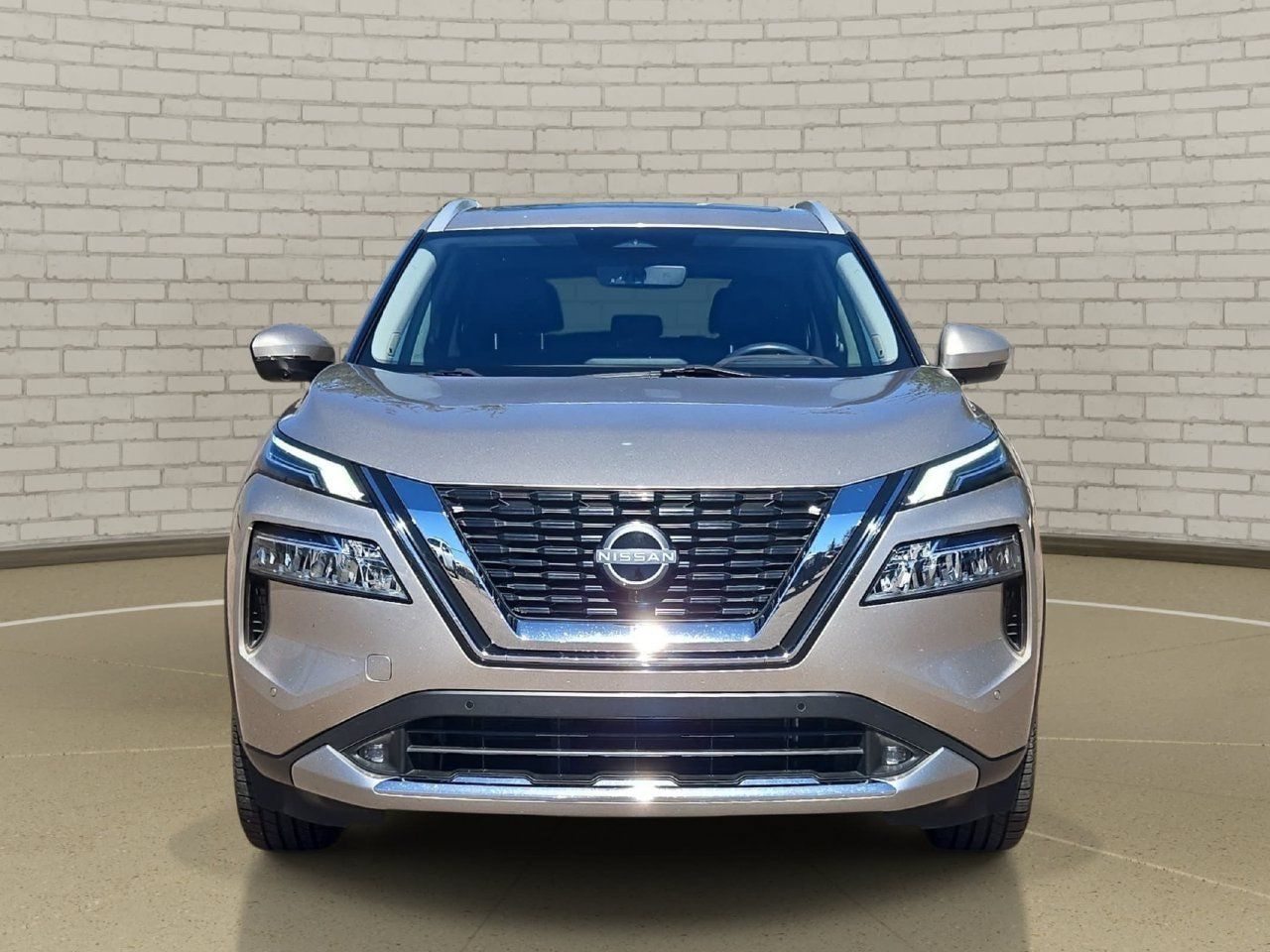 Used 2022 Nissan Rogue Platinum w/ Head-Up Display Package FWD image 2