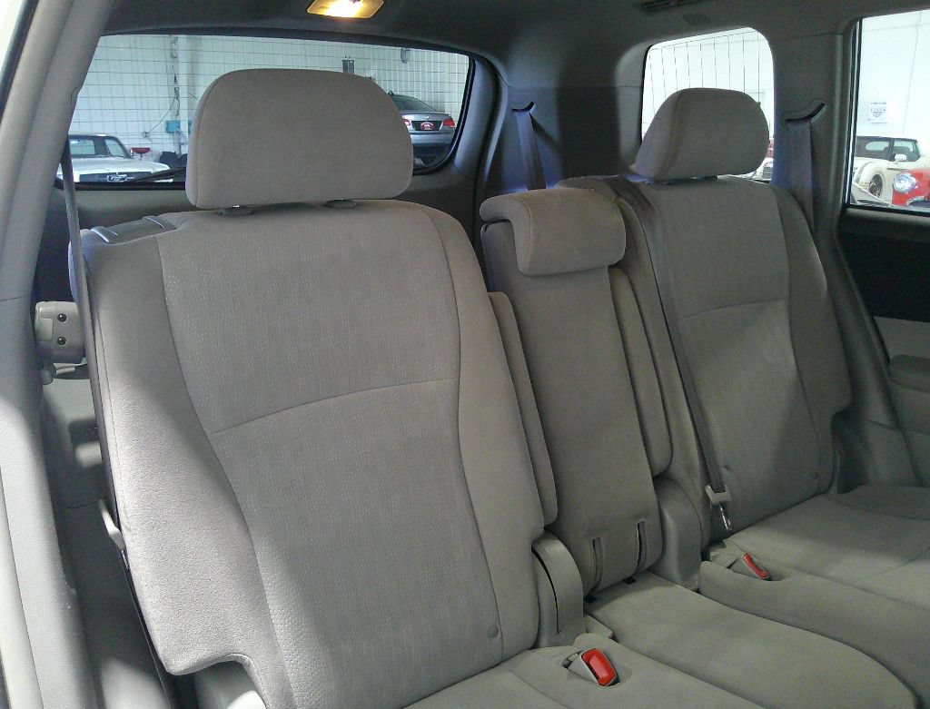 Used 2013 Toyota Highlander Plus FWD image 40
