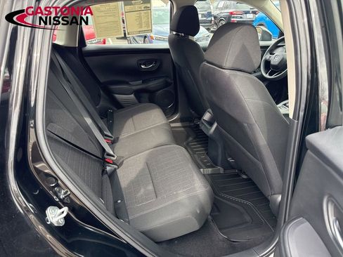 Used 2025 Honda HR-V LX image 15