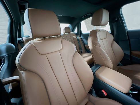 Used 2023 Audi A4 2.0T Premium w/ Convenience Package image 27