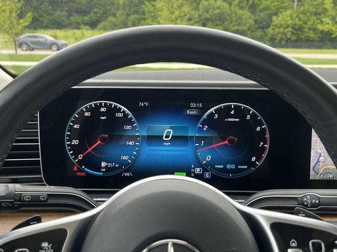 Certified 2023 Mercedes-Benz GLS 450 4MATIC image 49