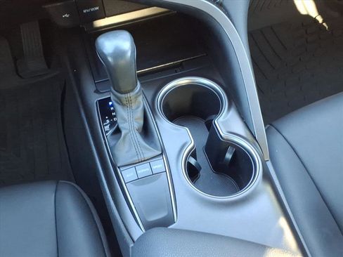 Used 2023 Toyota Camry SE image 23