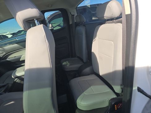 Used 2022 Chevrolet Colorado W/T w/ Custom Special Edition image 4