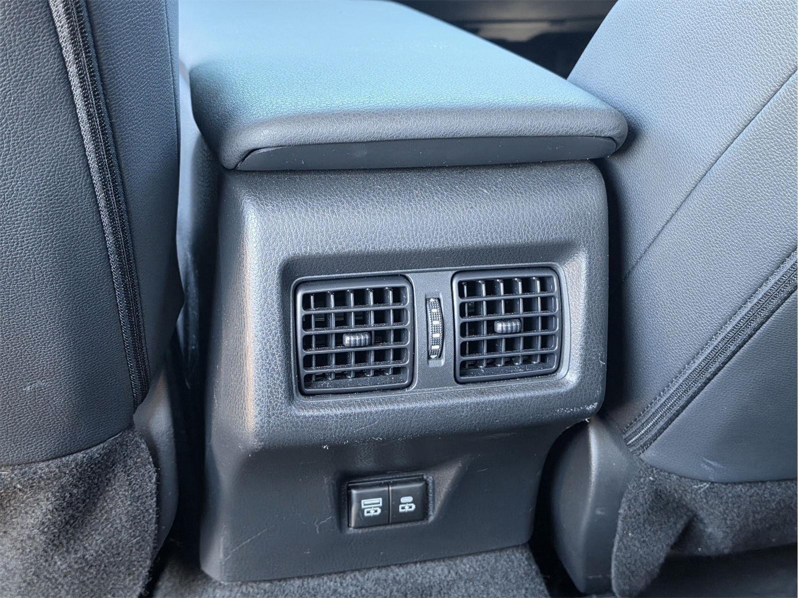 Used 2025 Toyota Camry SE FWD image 17