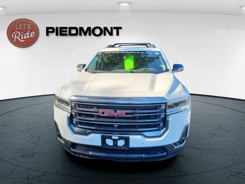 Used 2022 GMC Acadia AT4 w/ Technology Package AWD/4WD image 2