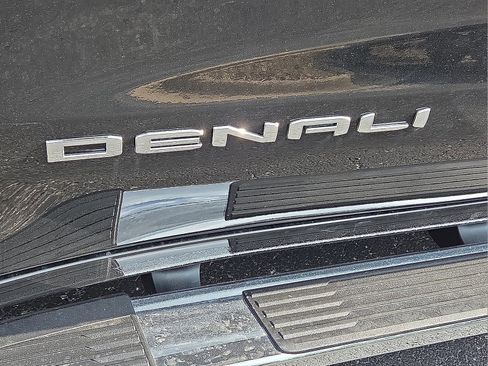 Used 2026 GMC Sierra 1500 Denali AWD/4WD image 8