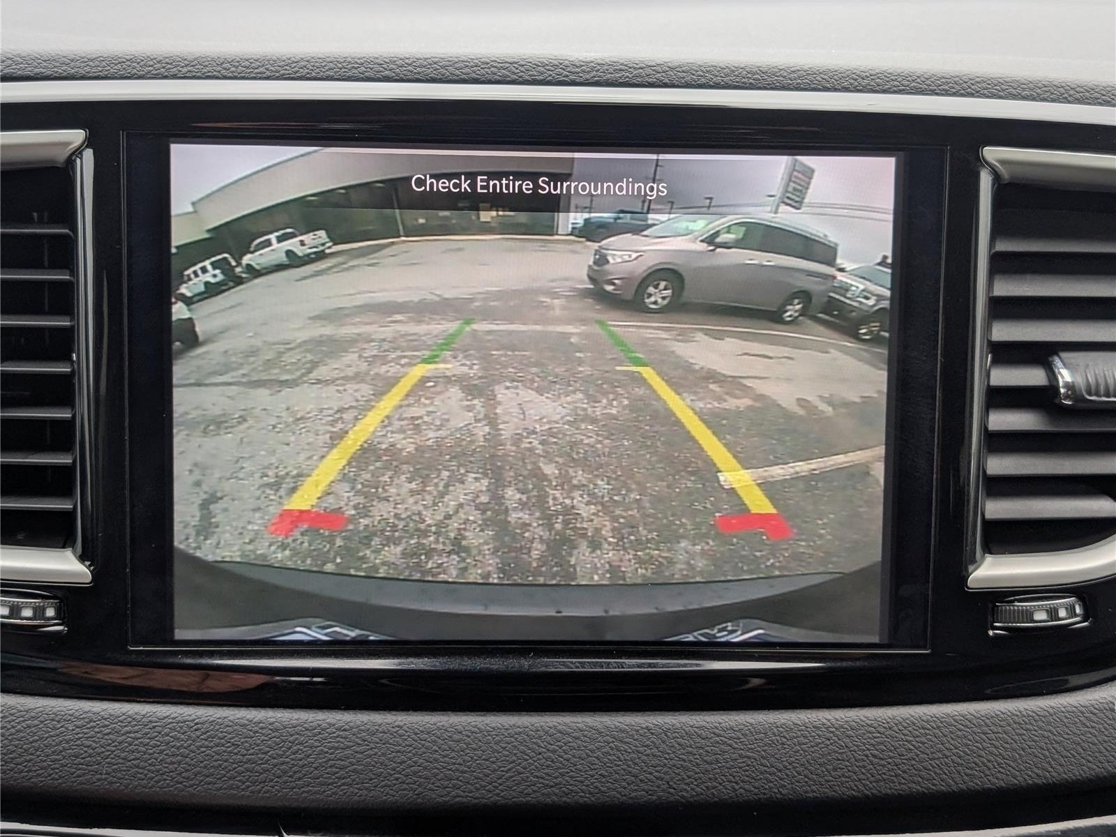 Used 2024 Chrysler Pacifica Touring-L FWD image 28