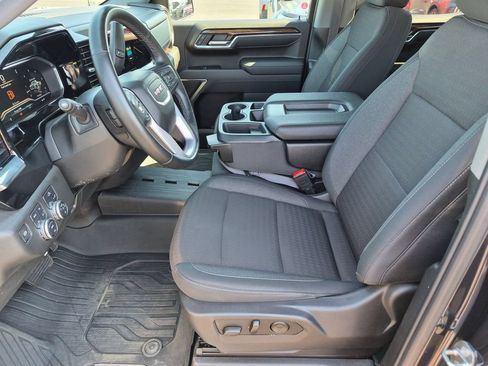 Used 2024 GMC Sierra 1500 Elevation w/ LPO, Elevation Black Package AWD/4WD image 10