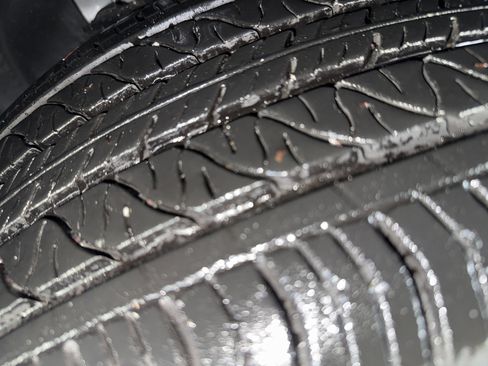 Used 2023 Volvo XC40 Recharge Core image 11