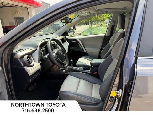 Used 2013 Toyota RAV4 Limited AWD/4WD image 10