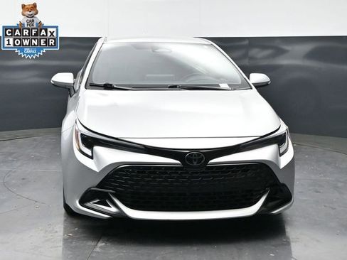 Used 2023 Toyota Corolla SE FWD image 2