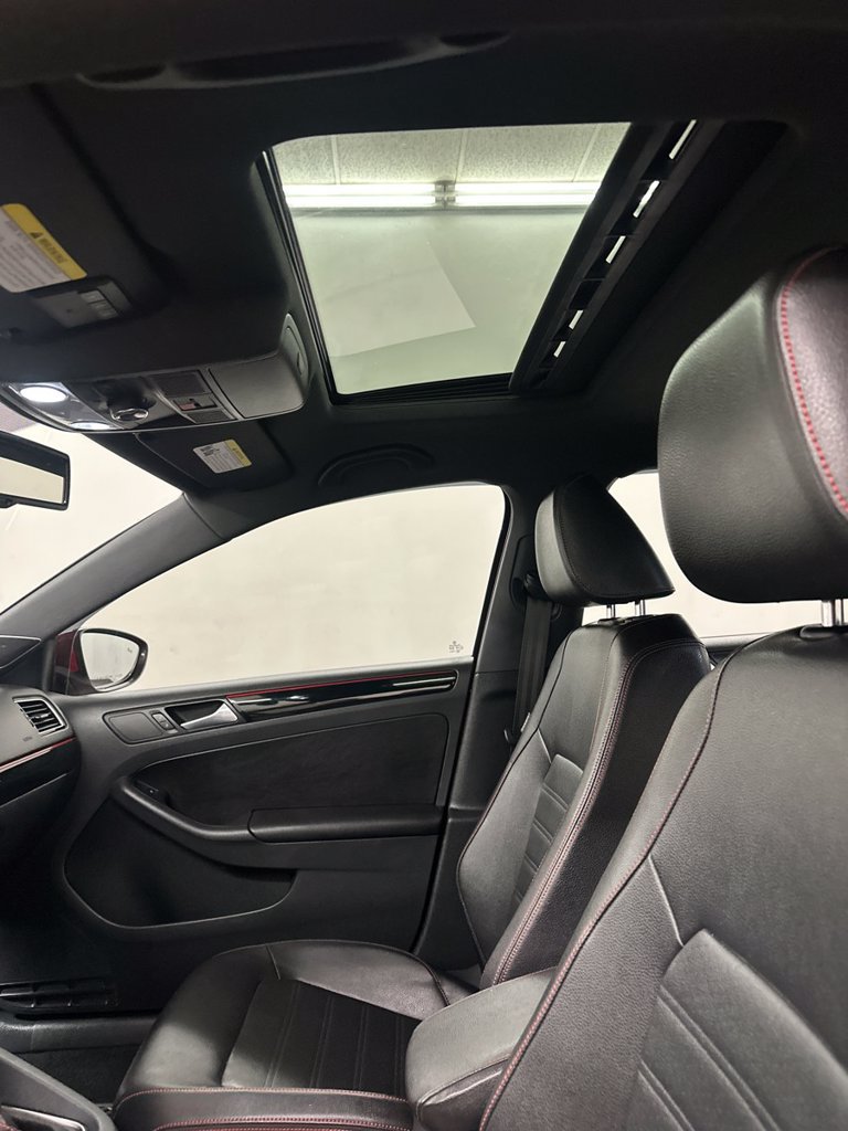 Used 2016 Volkswagen Jetta GLI SEL FWD image 13