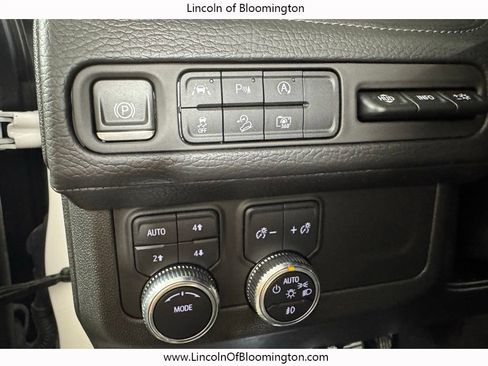 Used 2024 GMC Yukon Denali AWD/4WD image 45