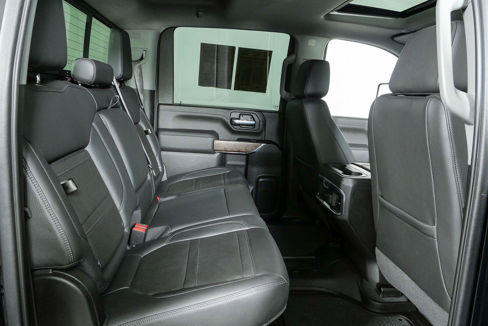 Used 2023 GMC Sierra 2500 Denali w/ Denali Ultimate Package AWD/4WD image 23