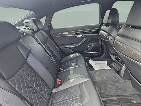 Used 2024 Audi S8 w/ S8 Comfort Plus Package AWD/4WD image 26