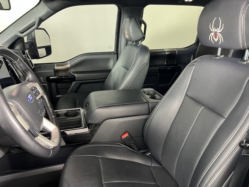 Used 2022 Ford F250 Lariat w/ Black Appearance Package AWD/4WD image 15