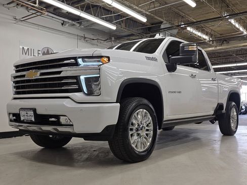 Used 2022 Chevrolet Silverado 2500 High Country w/ Z71 Off-Road Package image 22