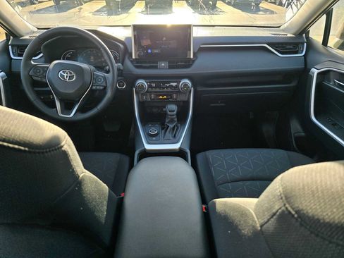 Certified 2025 Toyota RAV4 XLE image 21