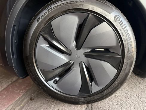 Used 2026 Tesla Model Y Long Range RWD image 29