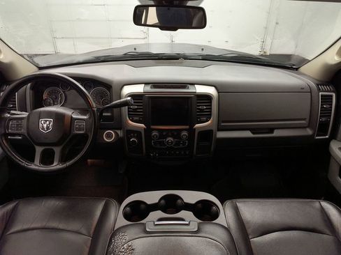 Used 2018 RAM 3500 SLT w/ Luxury Group image 12