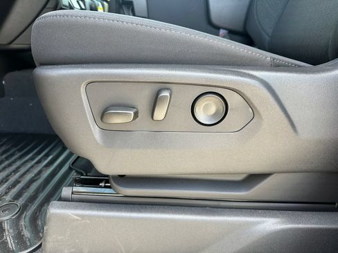 New 2026 Chevrolet Silverado 1500 Custom AWD/4WD image 16