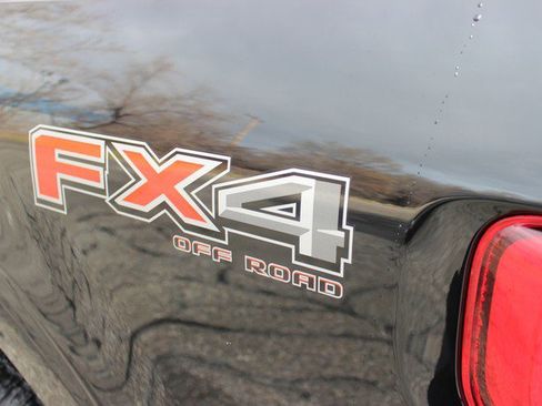 Used 2023 Ford F150 Platinum w/ FX4 Off-Road Package image 5