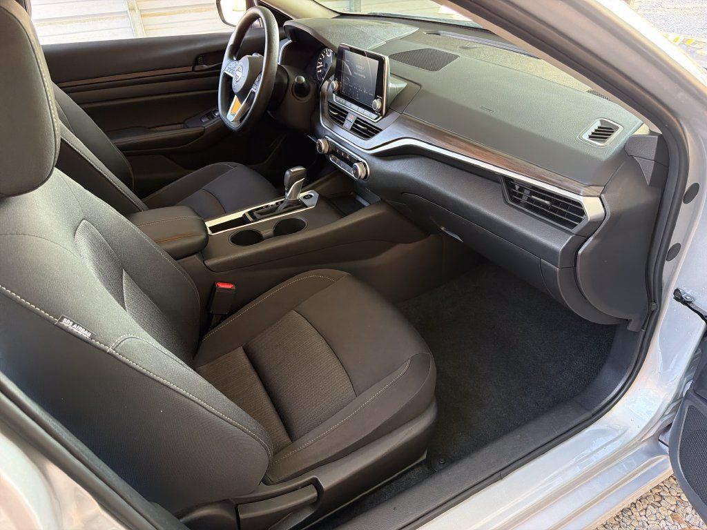 Used 2026 Nissan Altima 2.5 SV FWD image 26