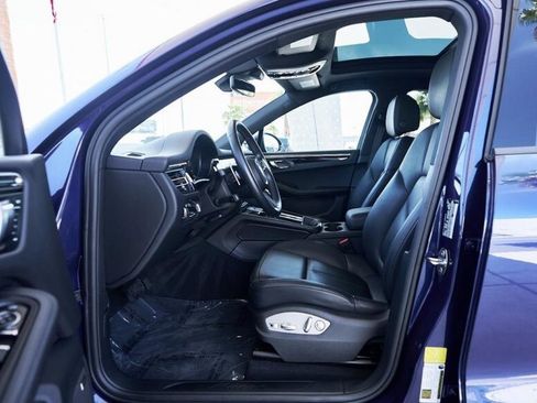 Used 2024 Porsche Macan image 7