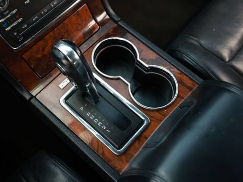 Used 2016 Lincoln Navigator Select RWD image 43
