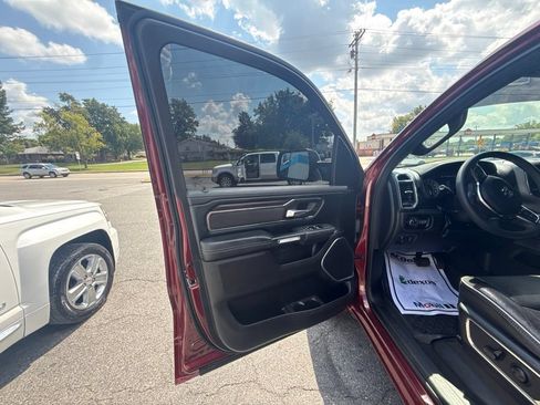 Used 2025 RAM 1500 Laramie AWD/4WD image 19