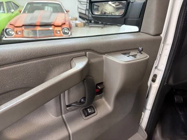 Used 2022 Chevrolet Express 2500 w/ Driver Convenience Package RWD image 22
