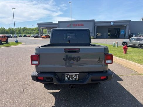 Used 2021 Jeep Gladiator Sport AWD/4WD image 4