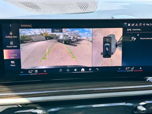 Used 2025 BMW X7 xDrive40i w/ Premium Package image 24