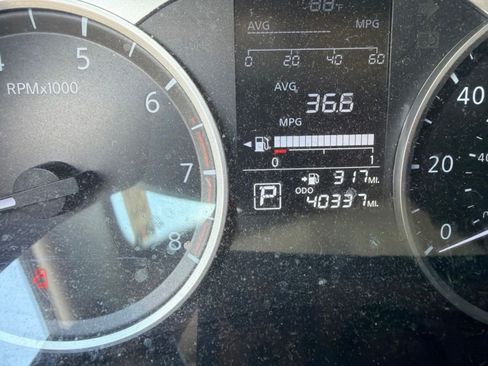 Used 2023 Nissan Versa S w/ Trunk Package FWD image 9