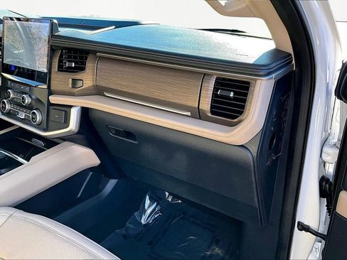 Used 2024 Ford Expedition Max Limited image 19
