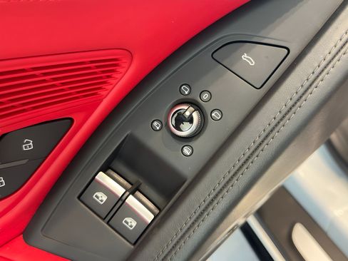 Used 2022 Audi R8 V10 RWD image 8