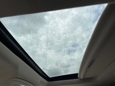 Used 2018 GMC Yukon Denali w/ Open Road Package image 8