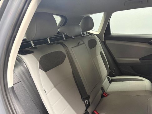 Used 2022 Volkswagen Taos SE image 35