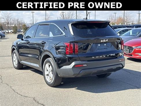 Used 2022 Kia Sorento LX image 4