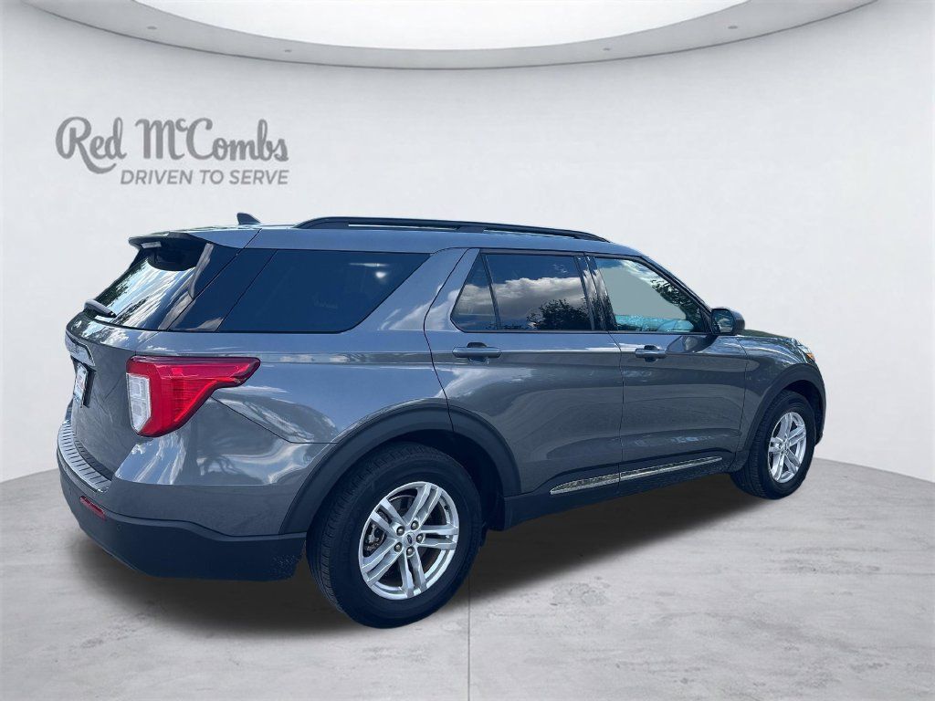 Used 2023 Ford Explorer XLT RWD image 3