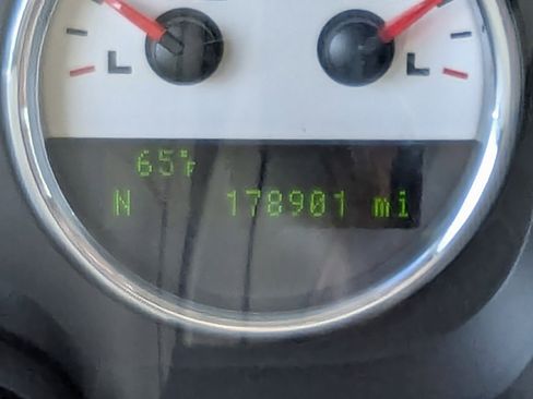 Used 2007 Ford F150 XLT AWD/4WD image 2