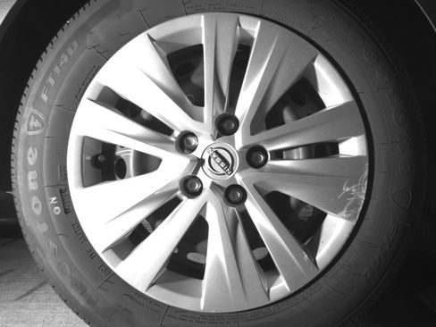 Used 2025 Nissan Sentra S image 15