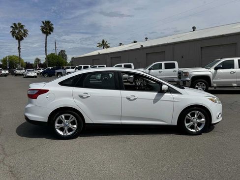 Used 2013 Ford Focus SE FWD image 10
